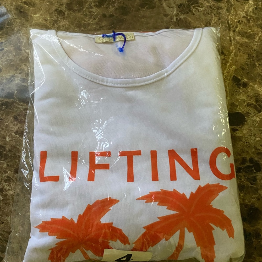 Women’s  clothing